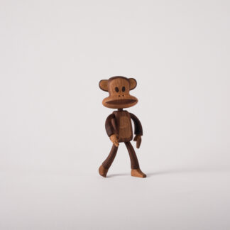 BOYHOOD Figurine Design en Bois par Paul Frank - L'Art du Bois Rencontrant la Mode