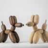 BOYHOOD Figurine en bois  Ballon d'Og petit format- Chêne fumé – Image 3